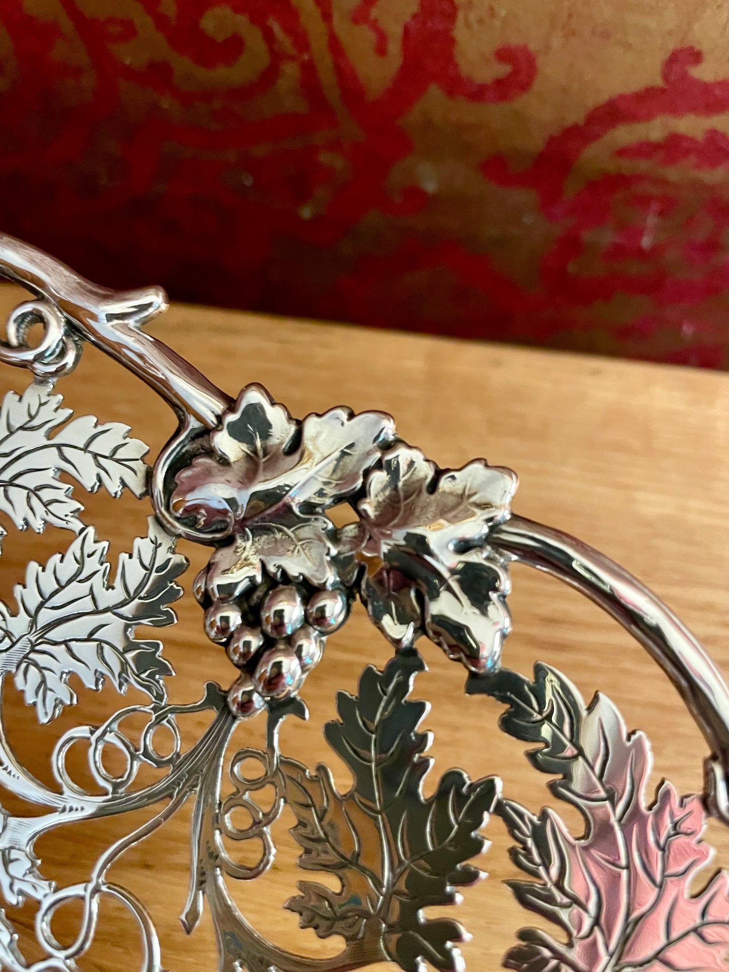 Silver Pedestal Grape & Vine Comport, Henry Atkin, Sheffield 1904, 950grams
